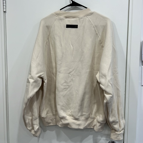 Essentials sweater size Medium - Picture 6 of 6